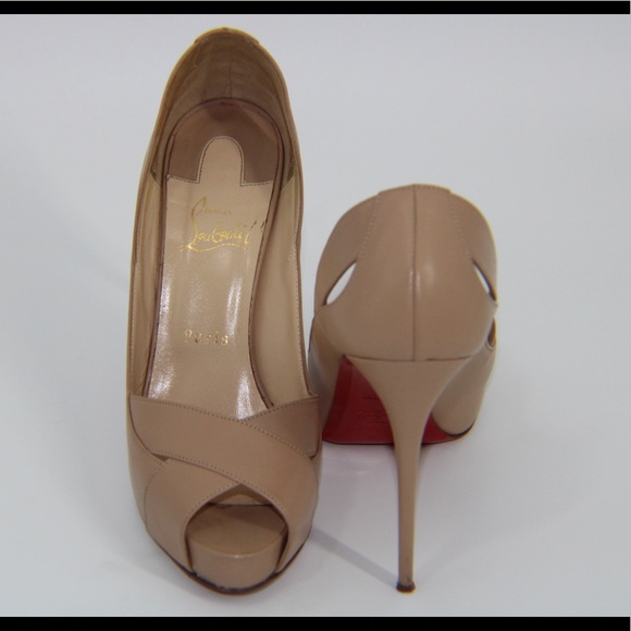 CHRISTIAN LOUBITON HEELS - Picture 12 of 13